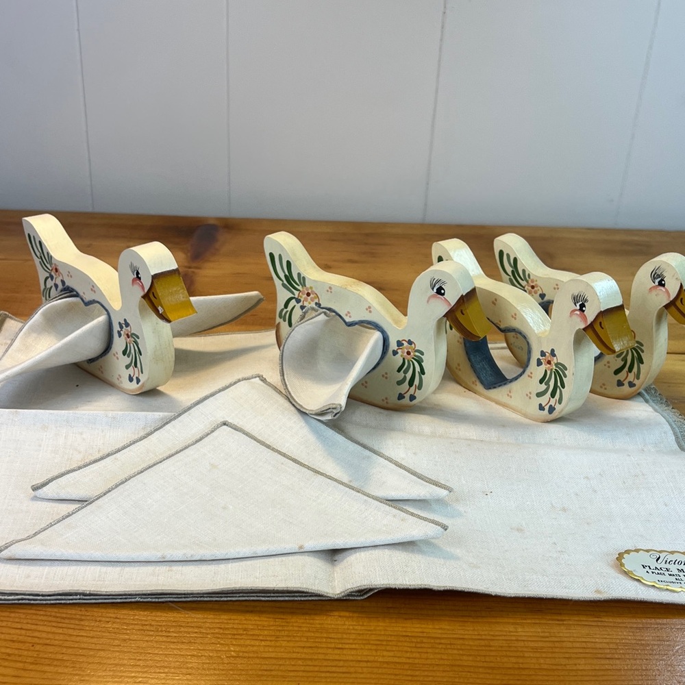 Handcrafted Wooden Duck Goose Napkin Holders w/Linen Placemats Napkins Set of 4